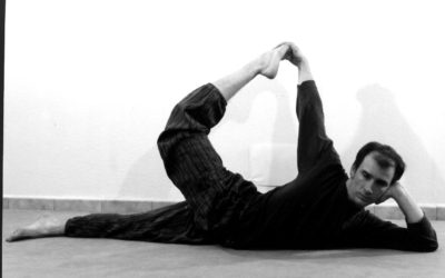 Ardha Dhanurâsana : le demi-arc